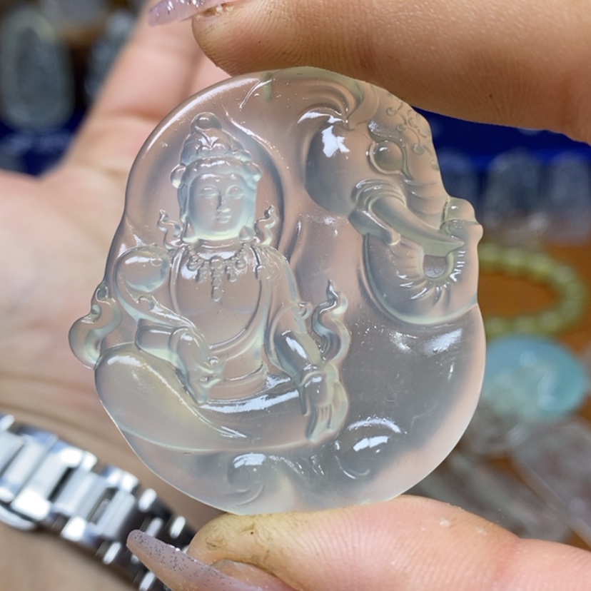 【闪购商品】蛇纹石玉颈饰未镶嵌