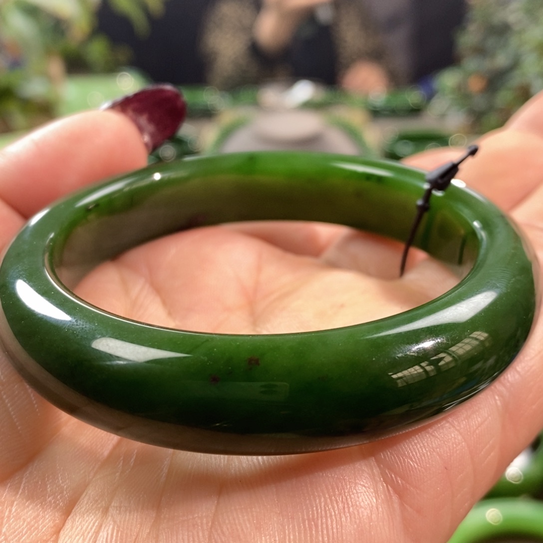 和田玉（碧玉）未镶嵌手镯