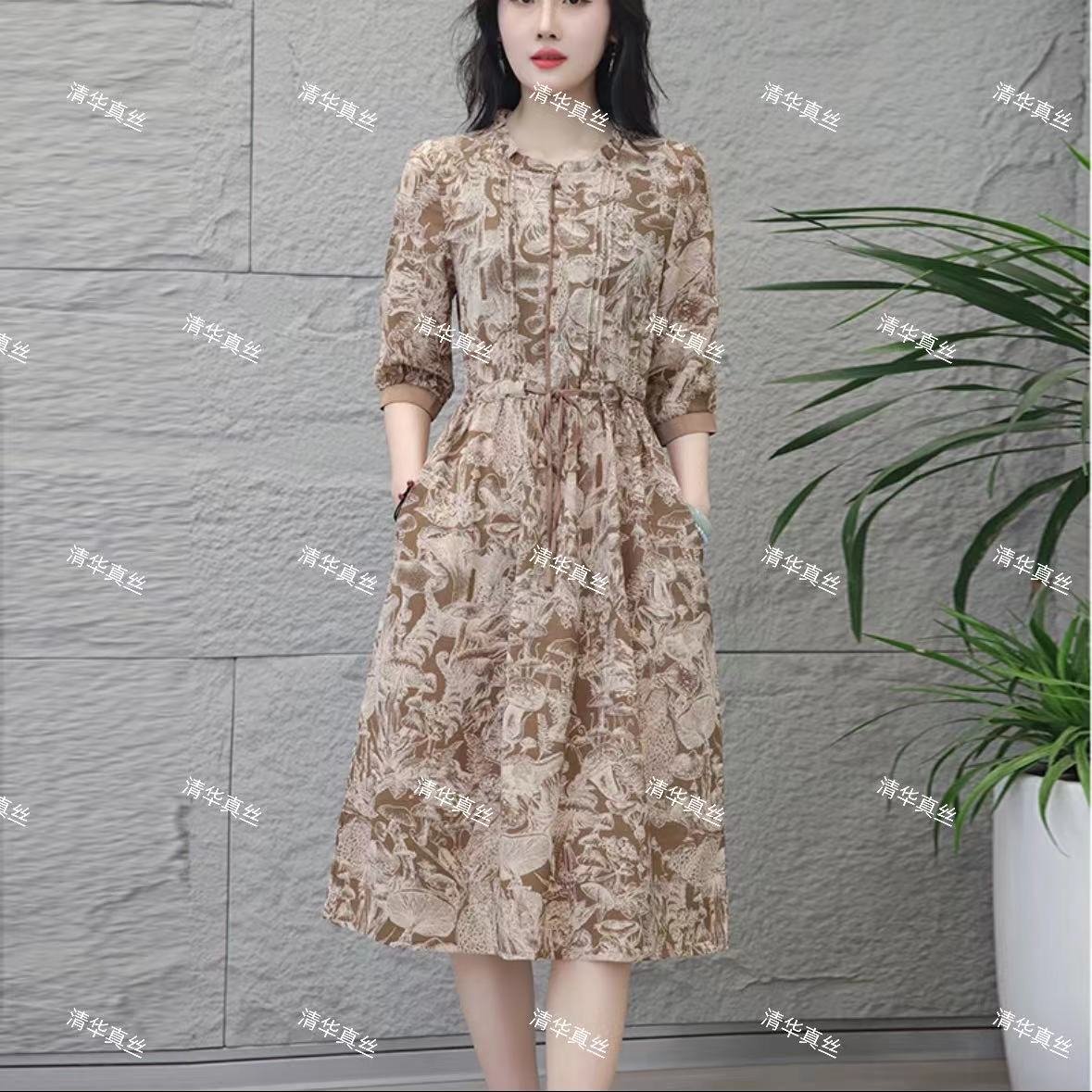 0504透气裙子妈妈装高贵新款咖色灵芝女人花边领洋气收腰气质碎