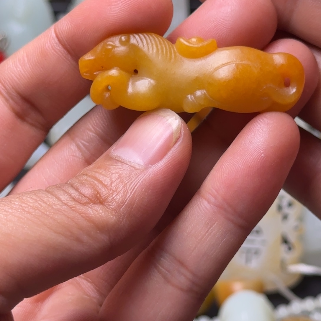 砀***发和田玉未镶嵌吊坠(赠链)