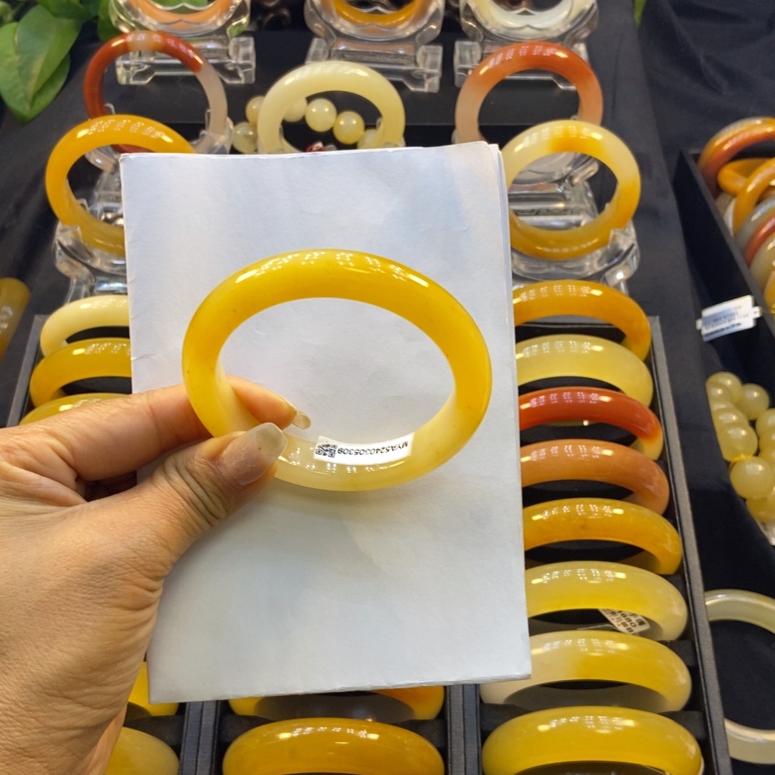 石英质玉（黄龙玉）未镶嵌手镯阳阳