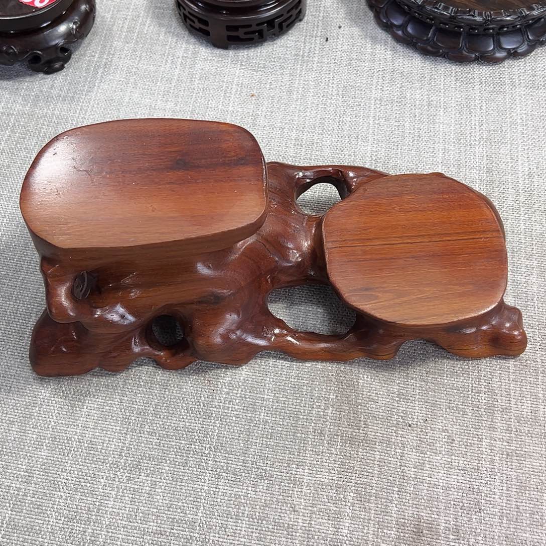 红木底座精雕工艺品
