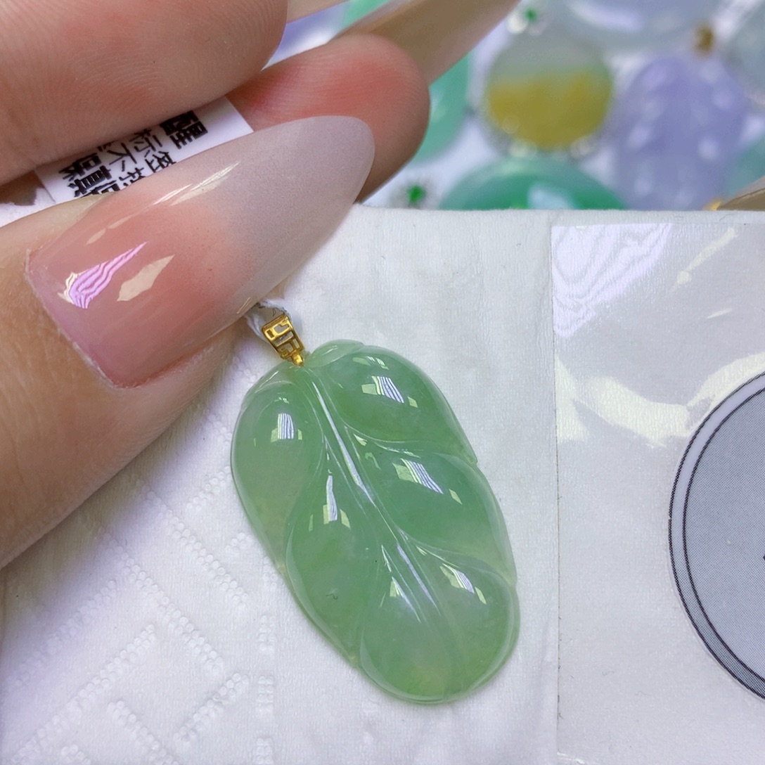 翡翠18K金镶嵌颈饰天然缅甸翡翠a货百元以上9元证书费自理