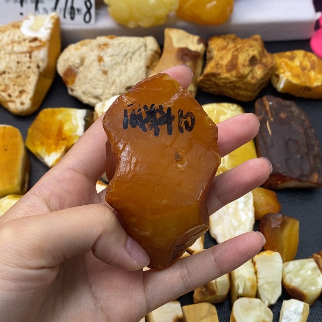 定制琥珀未镶嵌蜜蜡