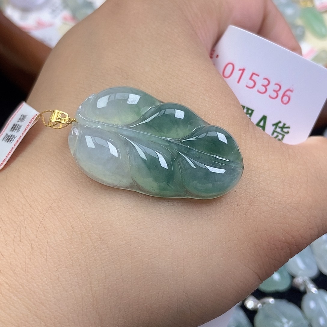 翡翠未镶嵌颈饰天然