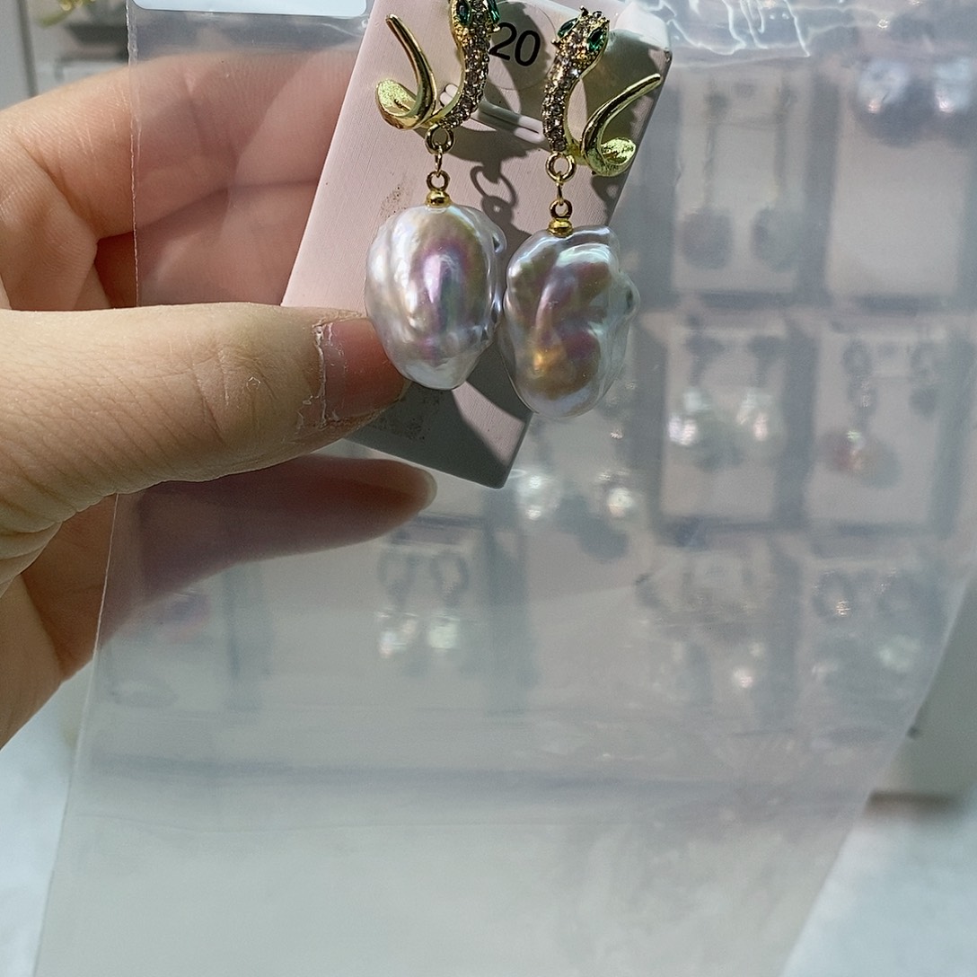 淡水珍珠颈饰合金