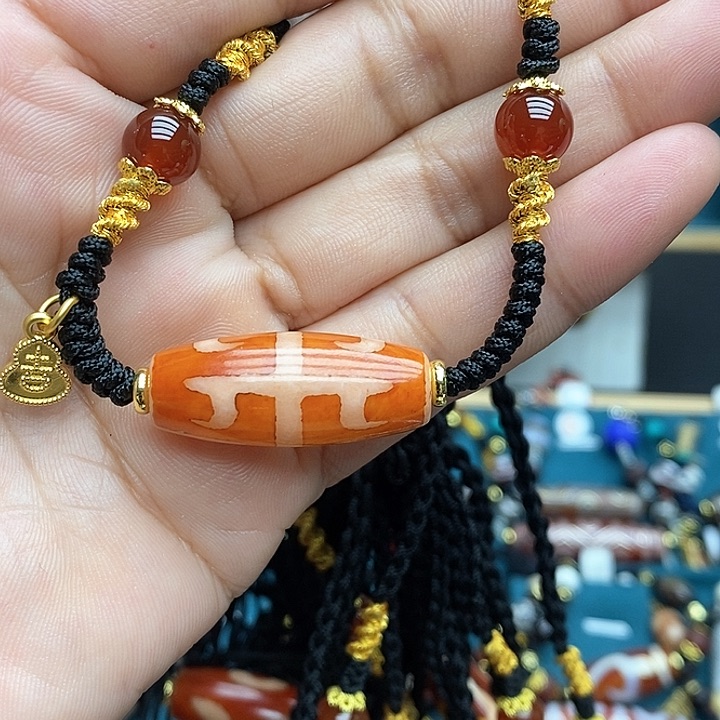 玛瑙/玉髓颈饰合金