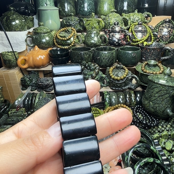 蛇纹石玉未镶嵌珠宝半成品藏玉药王石福利款黑包公手排