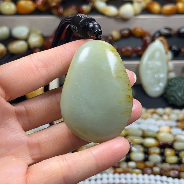 和田玉未镶嵌手串