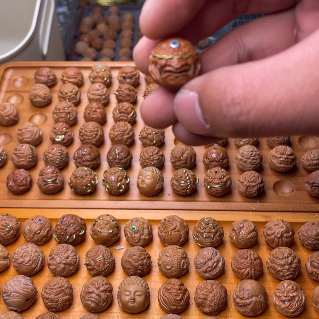 易***燃吊坠猴头核桃猴头核桃镶嵌盲僧