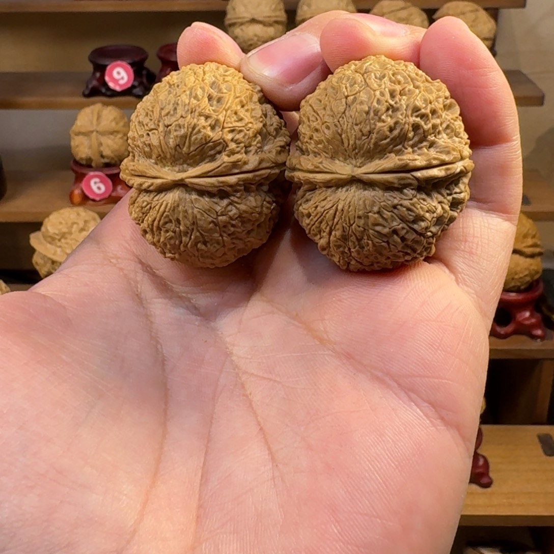 铁核桃把件荔枝元宝40尺