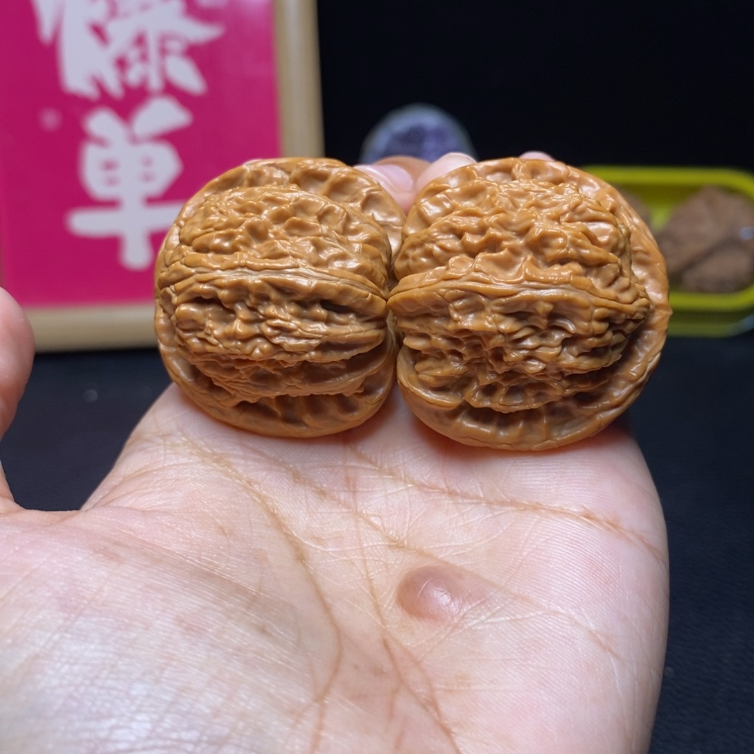 文玩核桃吊坠39白狮子105