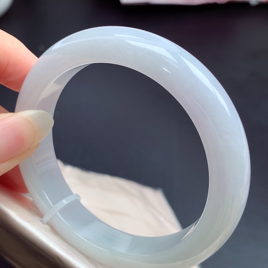 翡翠未镶嵌手镯56圈口