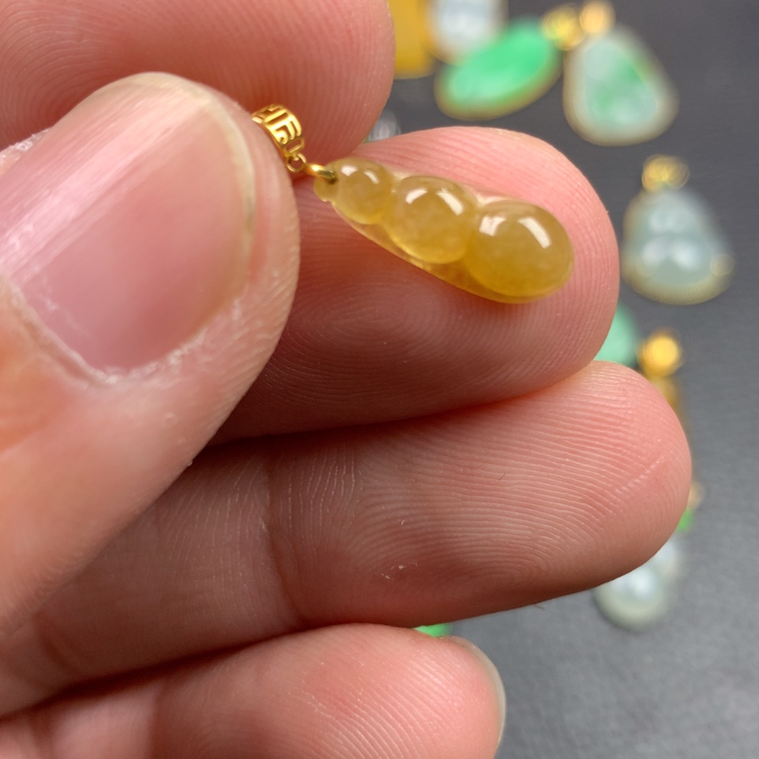 【闪购商品】颈饰18K金镶嵌翡翠翡翠