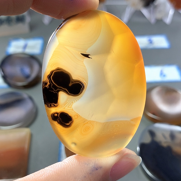 未镶嵌颈饰玛瑙/玉髓