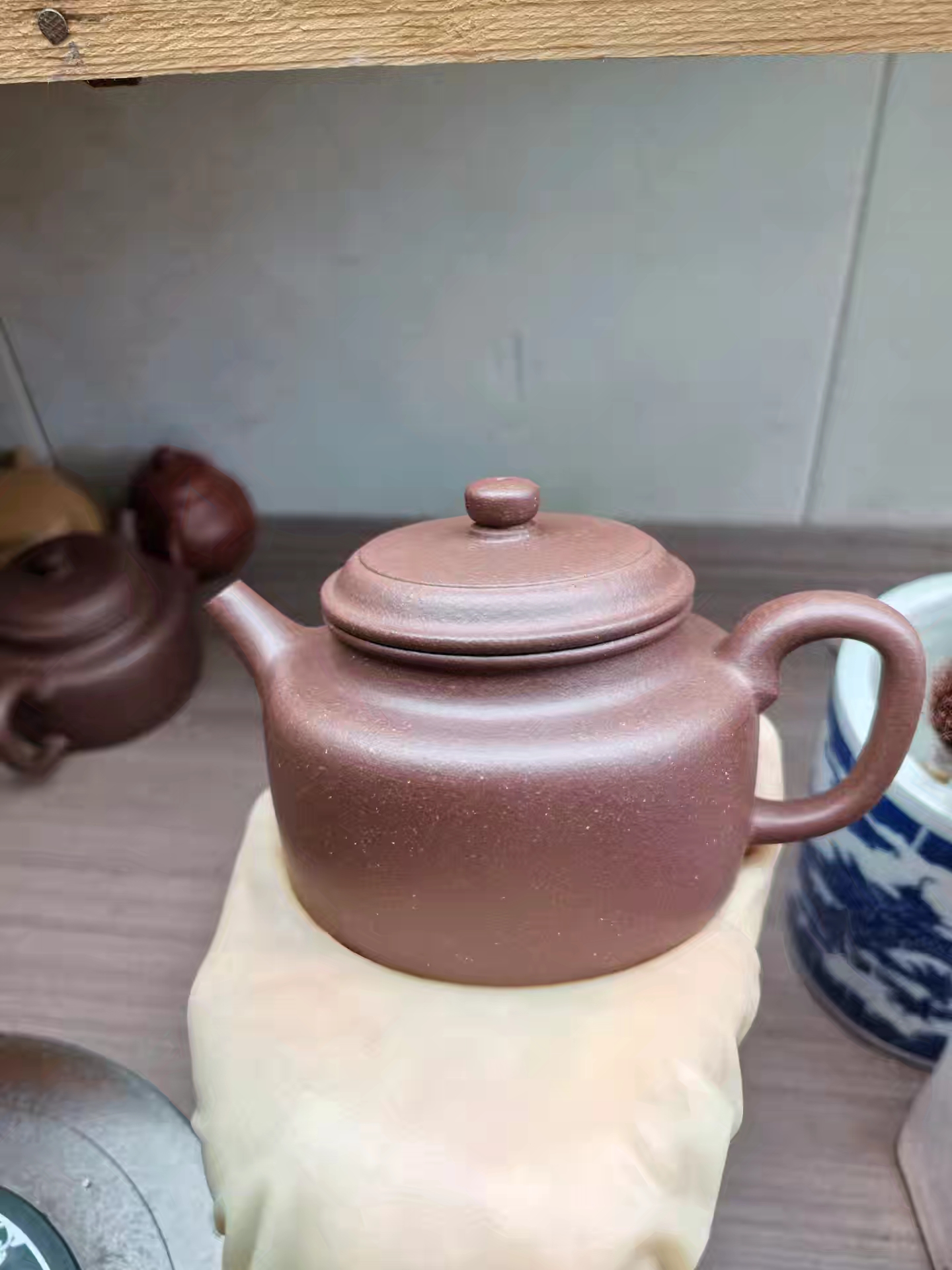 千禧紫泥，德钟壶260-270cc，半手工艺，拍前先联系客服看细节。