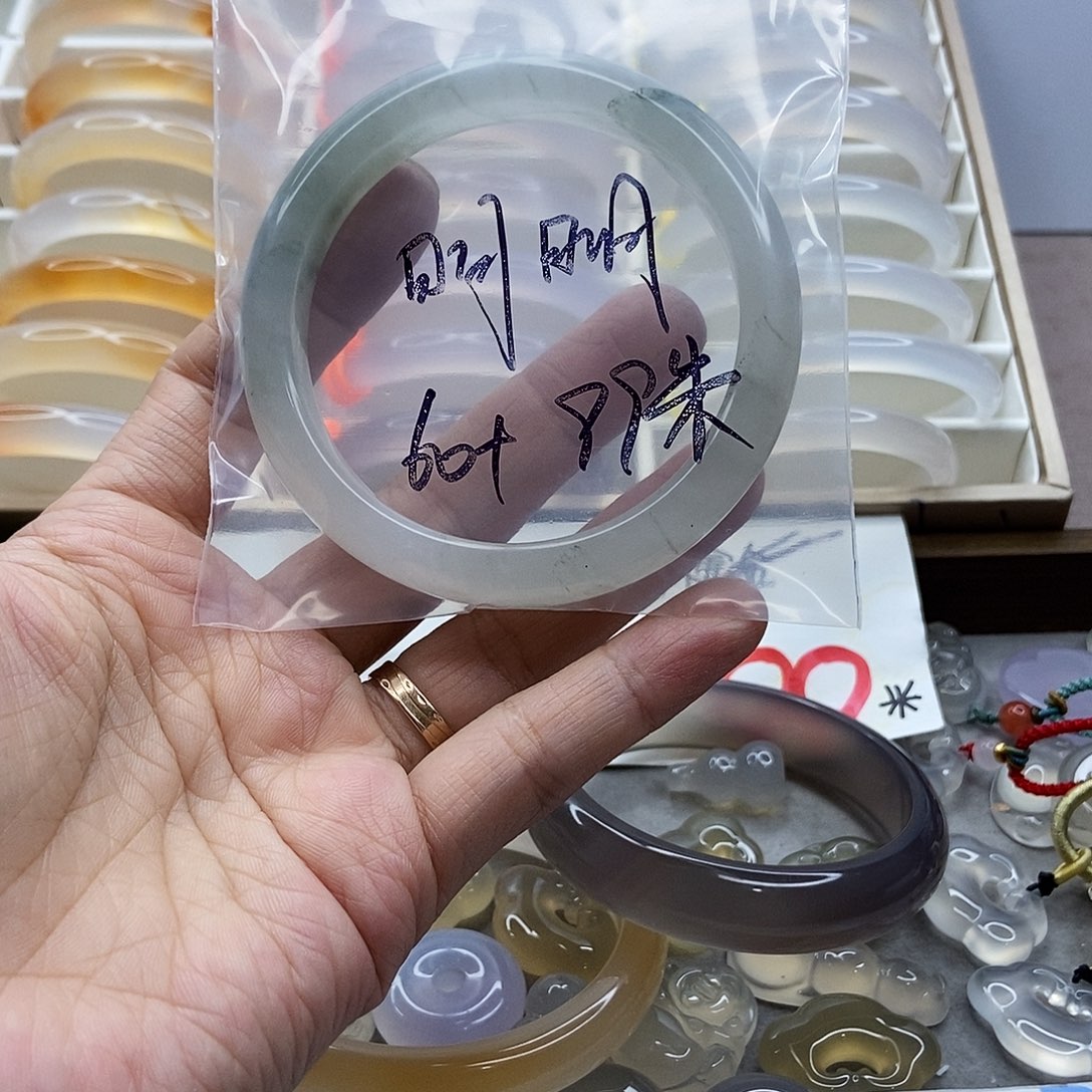 明***i玛瑙/玉髓合金手镯1