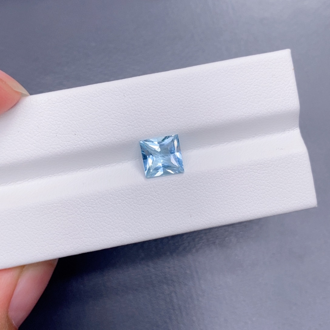 蓝宝石裸石未镶嵌1.64克拉