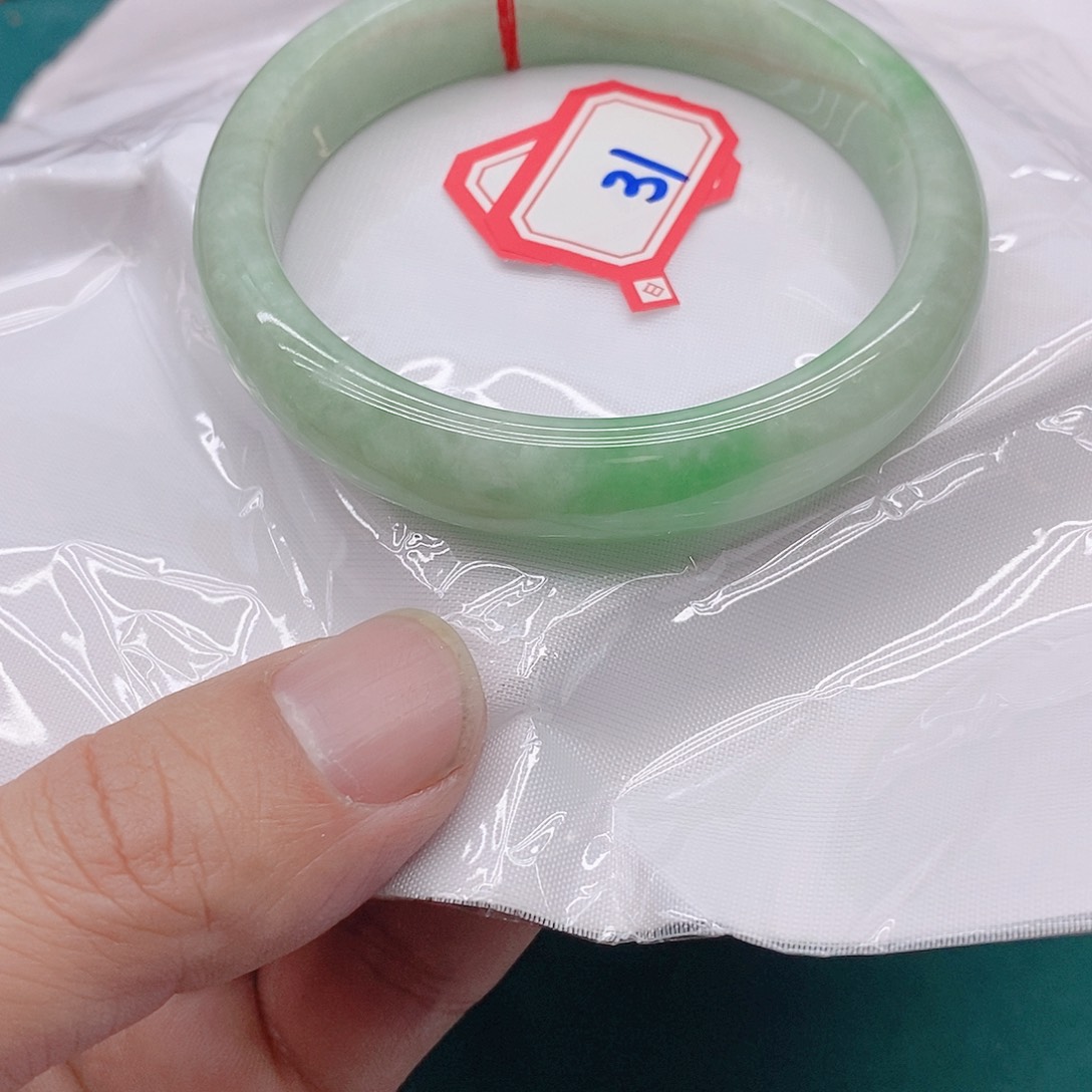 翡翠手镯未镶嵌溪*许311111111111111