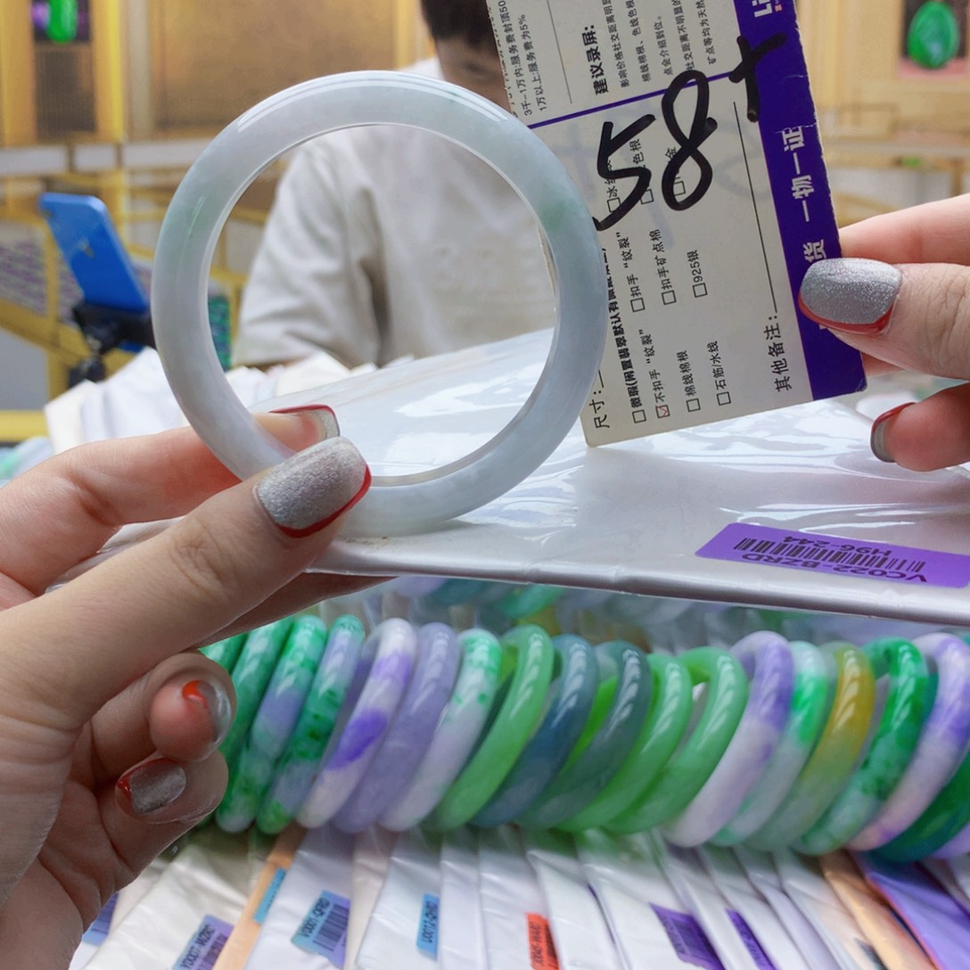 翡翠未镶嵌手镯bh