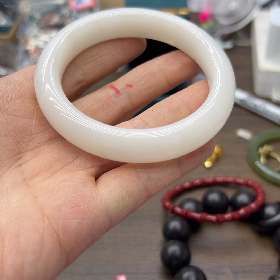 和田玉未镶嵌手镯61.8圈围412