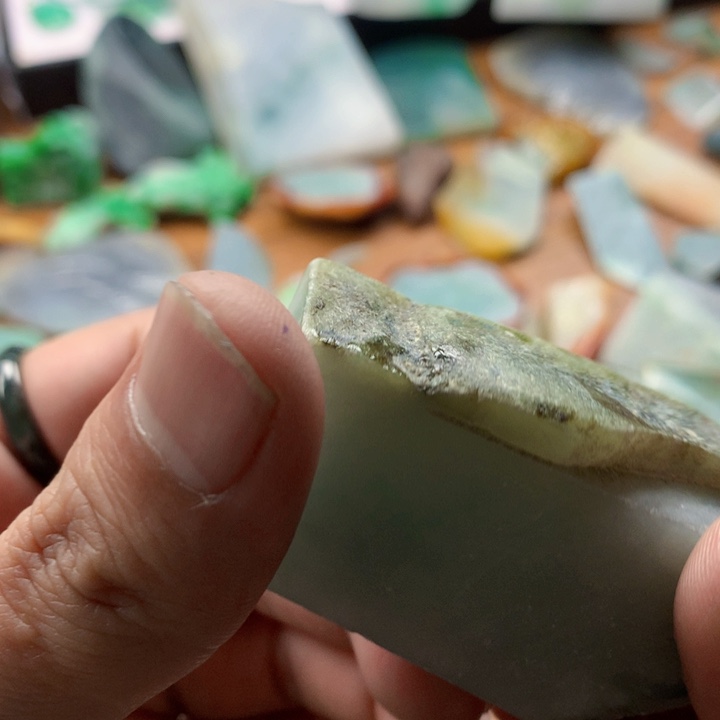 颈饰未镶嵌翡翠材料