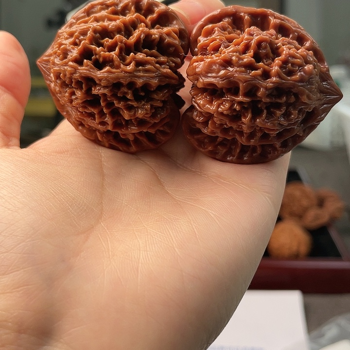 文玩核桃把件刘****看满天星