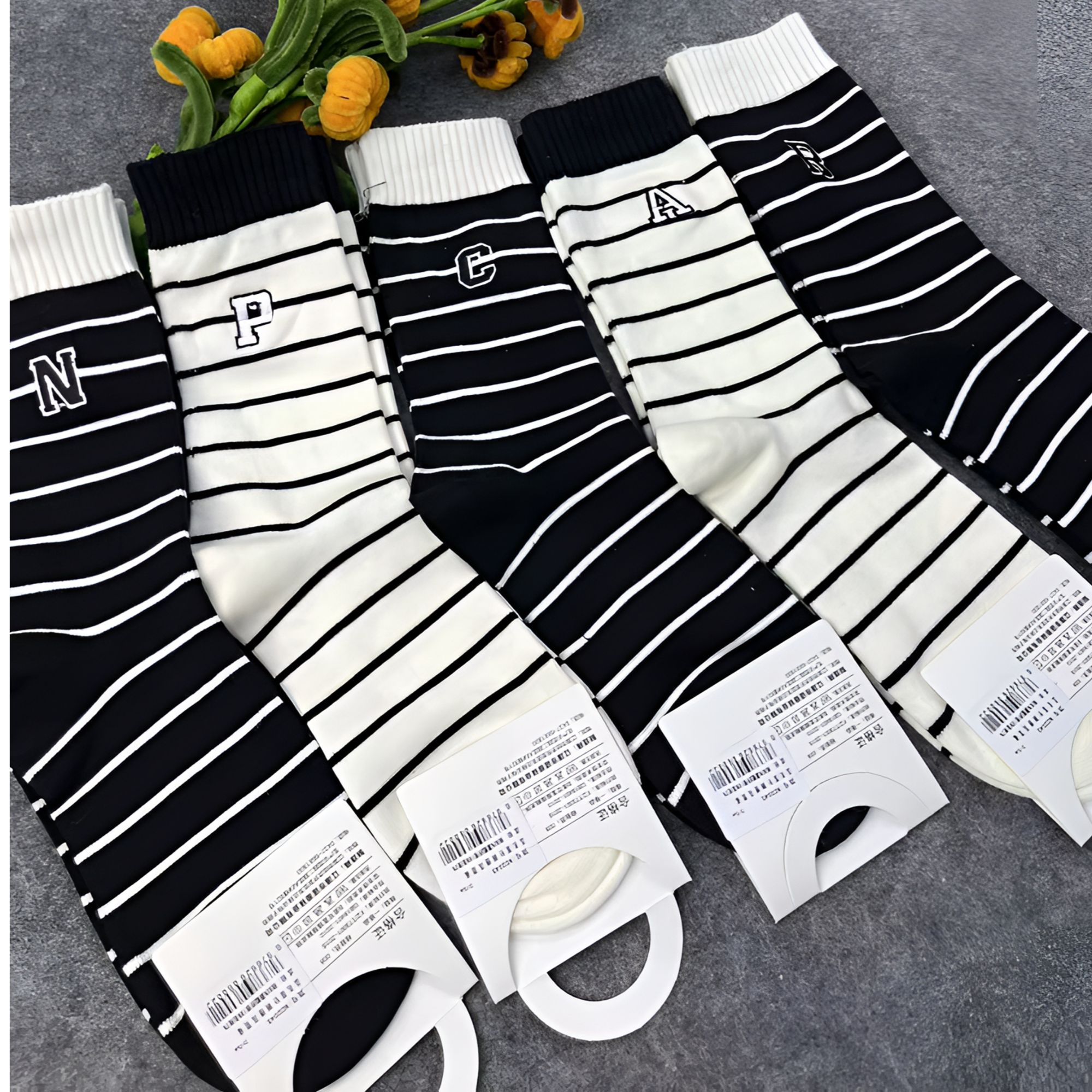 中筒女字母长筒袜中筒袜极简风防汗冬季性感风条纹