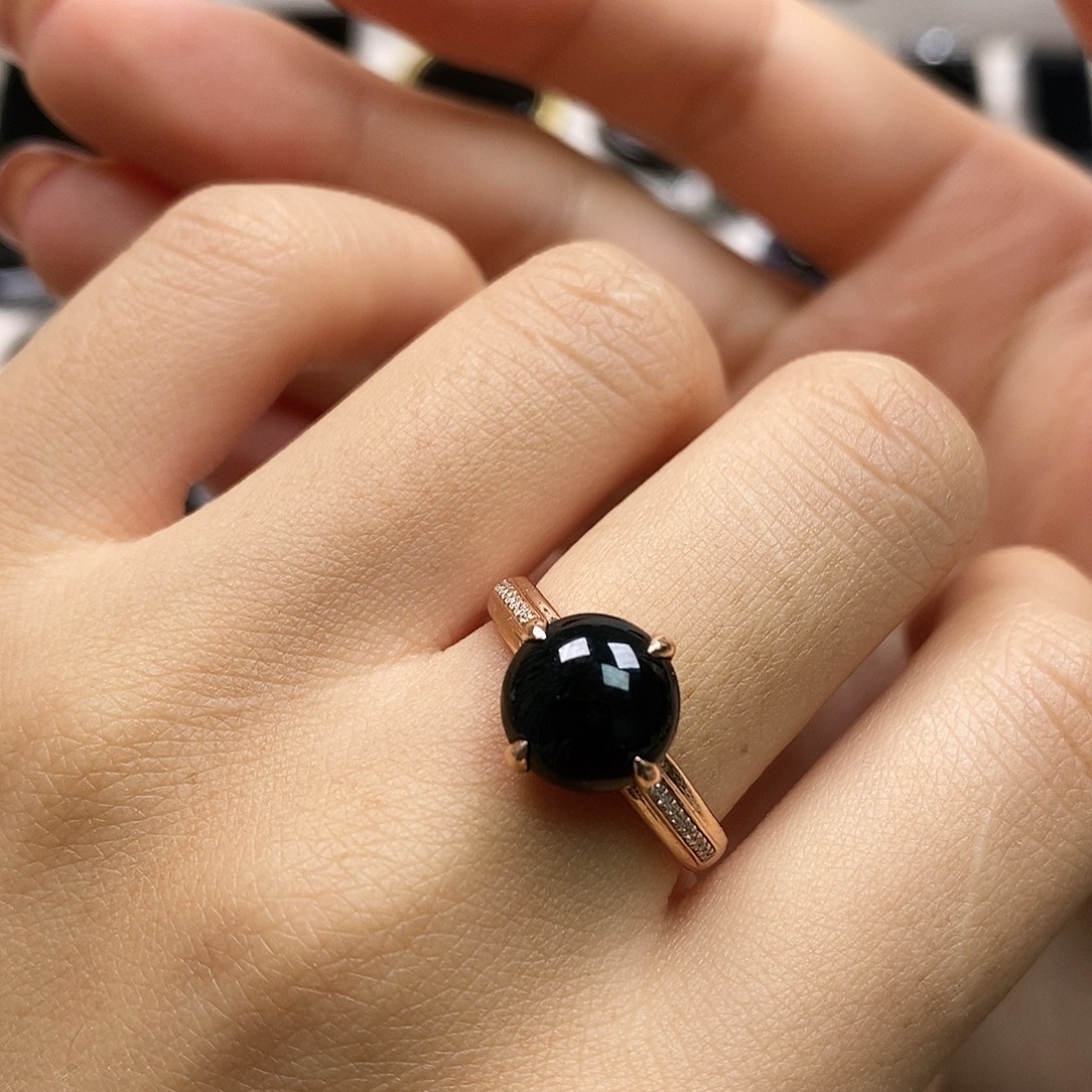 翡翠18K金镶嵌戒指