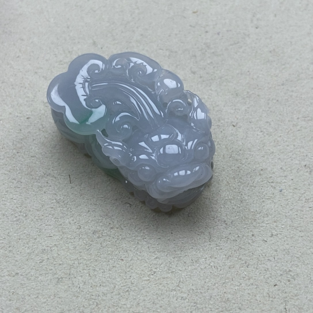 翡翠未镶嵌颈饰如意貔貅吊坠