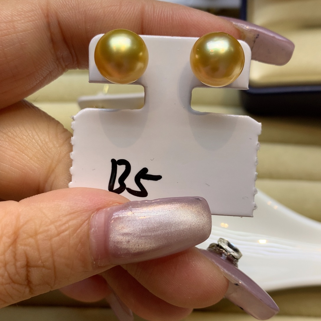 18K金镶嵌耳饰海水珍珠