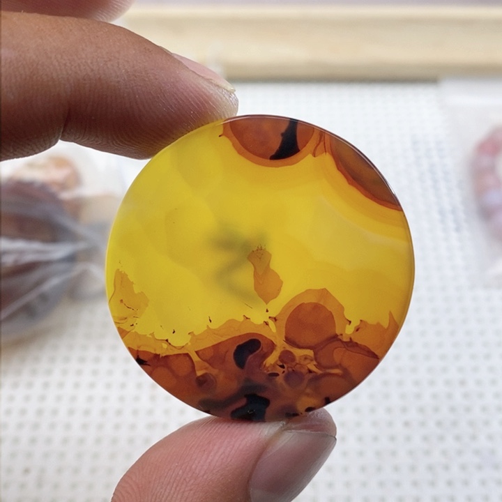 玛瑙/玉髓颈饰未镶嵌丫**?