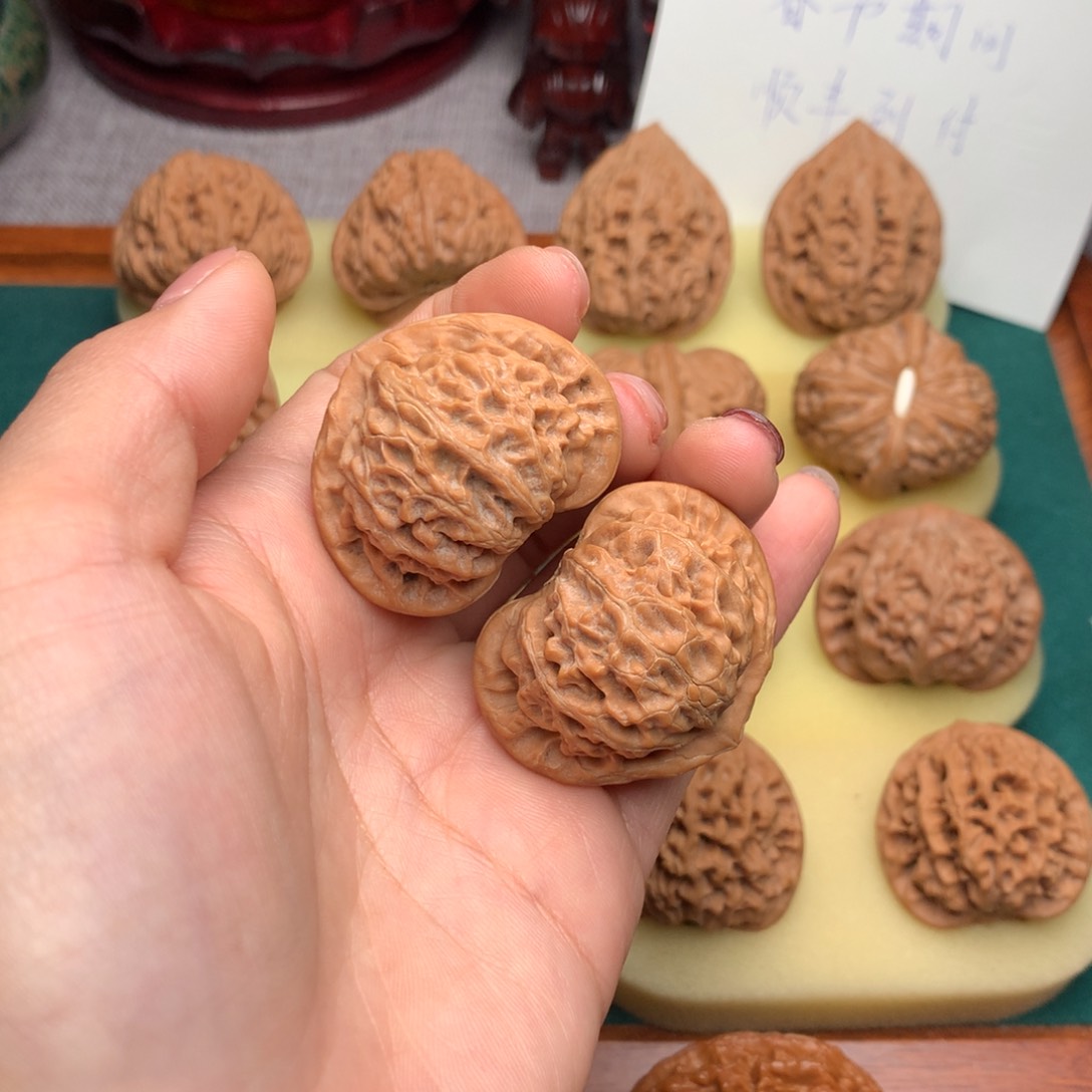 文玩核桃把件发****头核桃