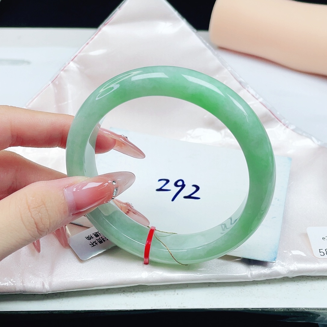 未镶嵌手镯翡翠58