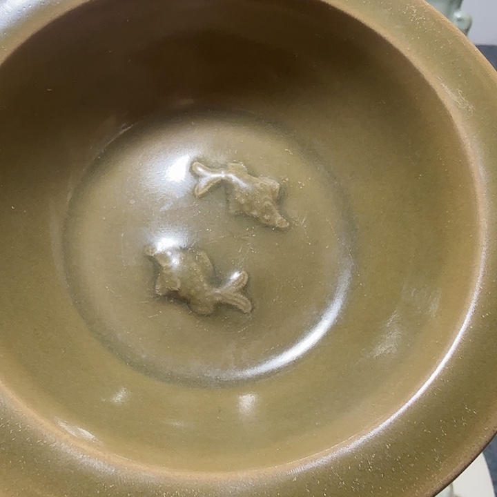 花*居龙泉双鱼洗一个