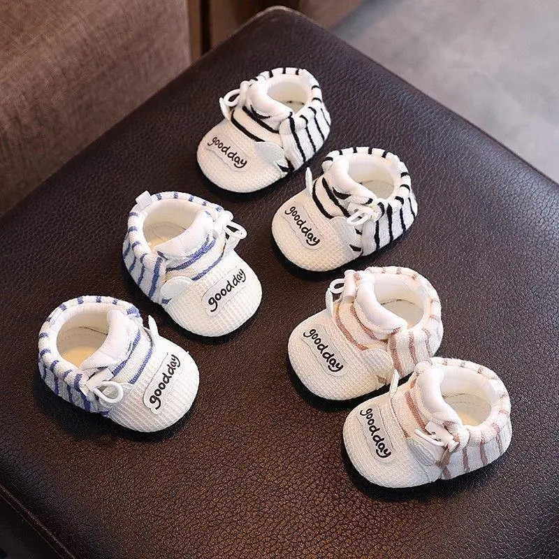 春秋新生婴儿软底抽绳防掉步前鞋3-6到12月男女宝宝透气布鞋8学步