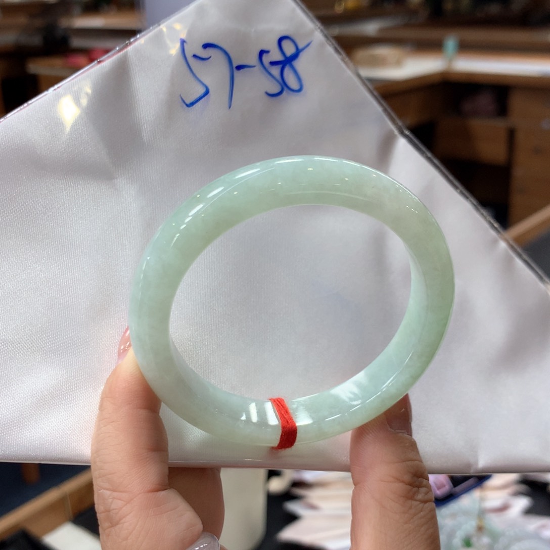 未镶嵌手镯翡翠48小时鉴赏