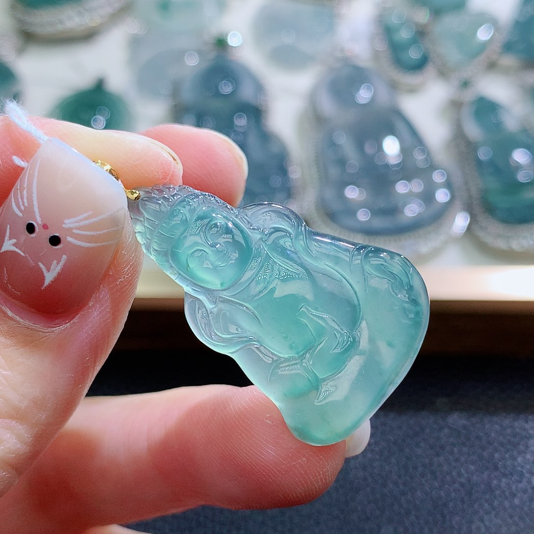 翡翠挂件18K金镶嵌翡翠