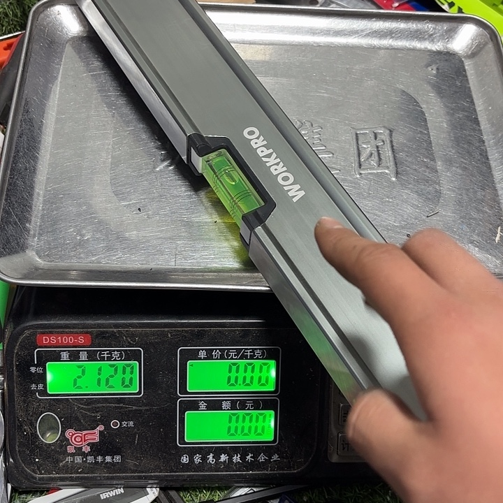 万克宝水平尺一把