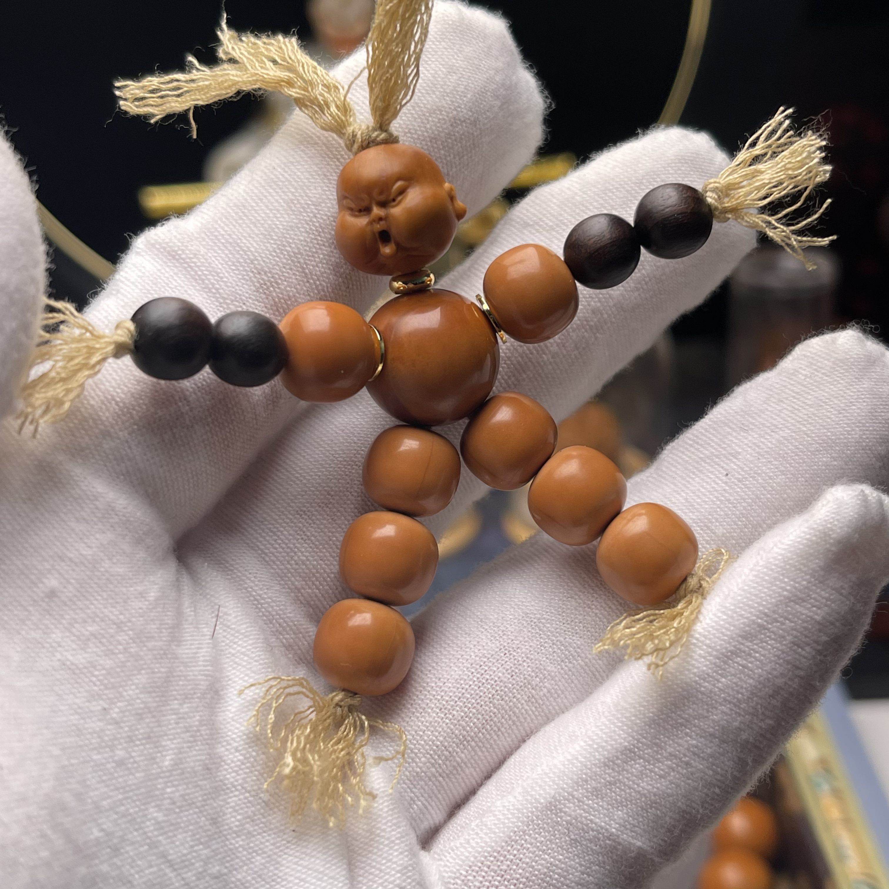 橄榄核雕小人物手工雕刻把件 传统非遗 手工雕刻不批量 一物一图