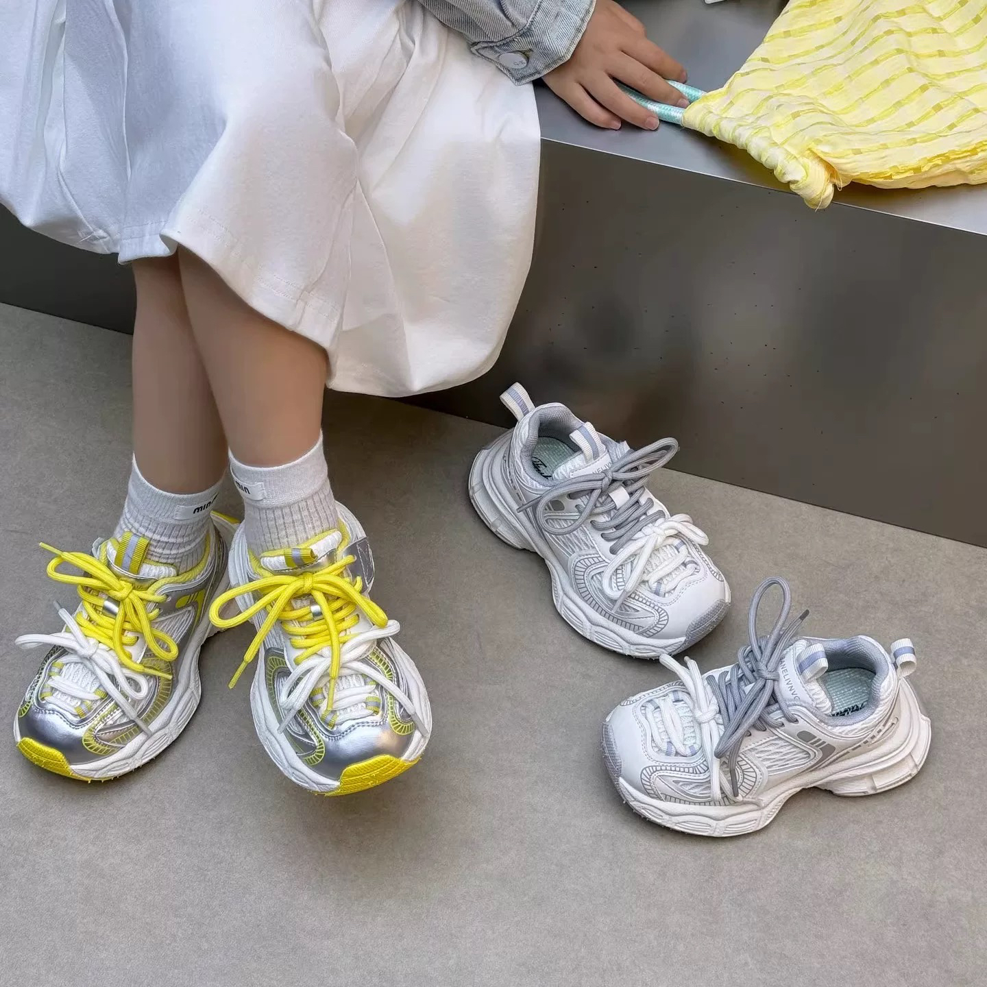 2026春秋季网面透气儿童休闲跑步运动鞋男女童百搭潮鞋