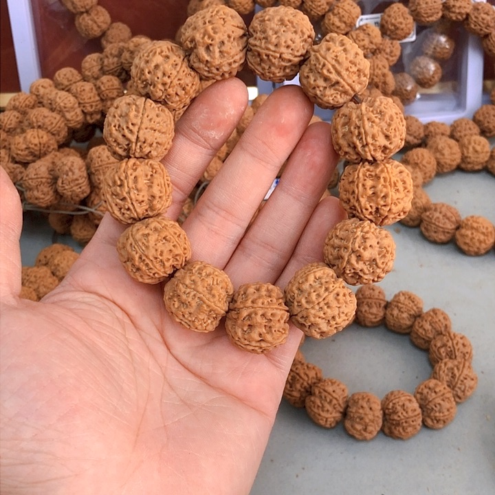 金刚菩提吊坠热****生六瓣