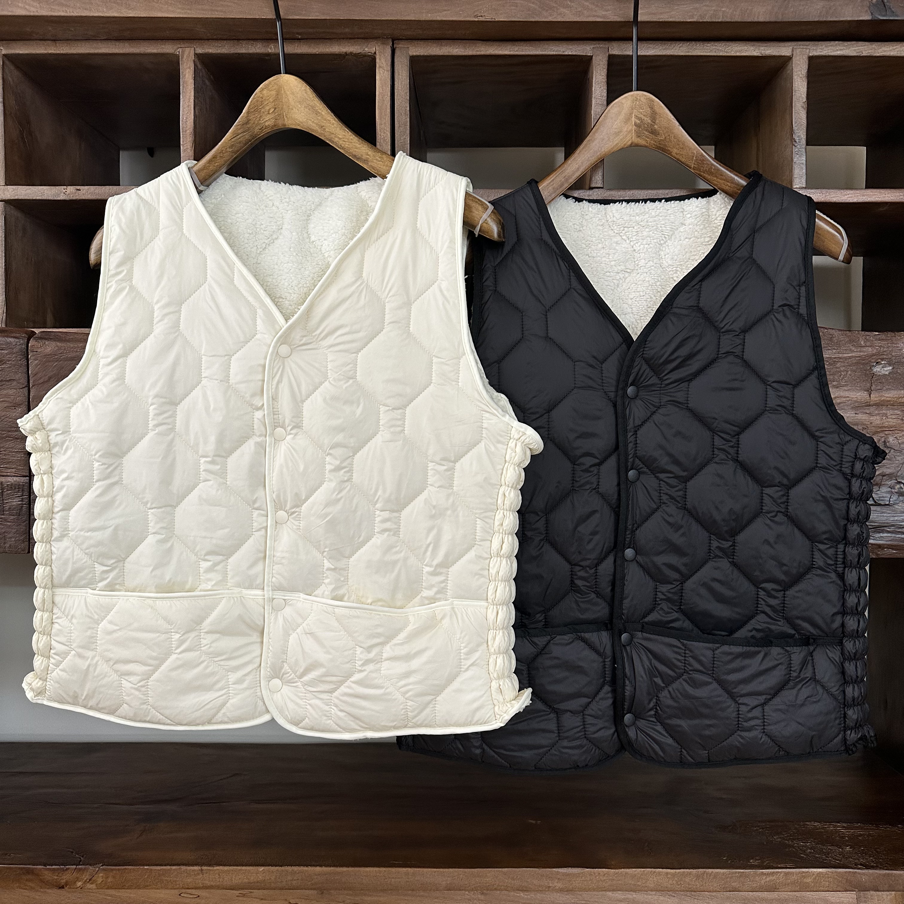 保暖肌理感羊羔毛加厚通勤休闲女短款时尚马甲MA5SYDZ1309