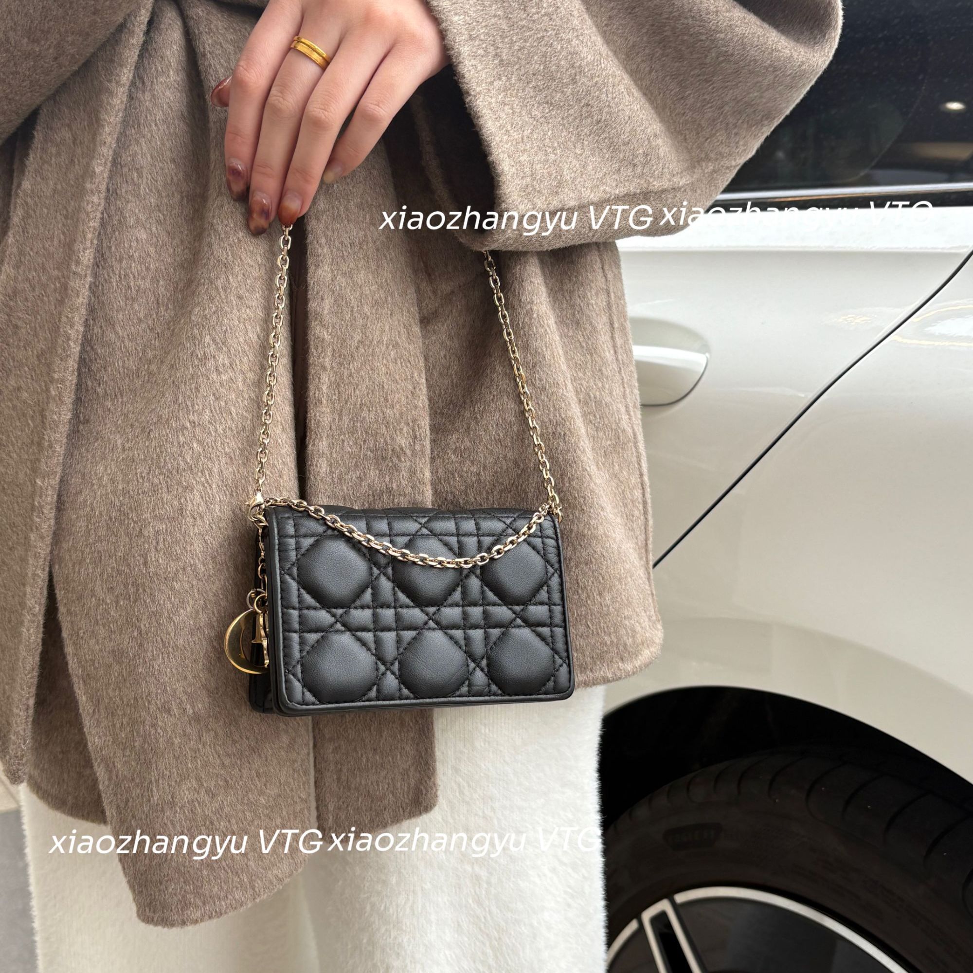 99新 DIOR/迪奥 黑金藤格纹带logo方胖子小废包99新不可以放手机