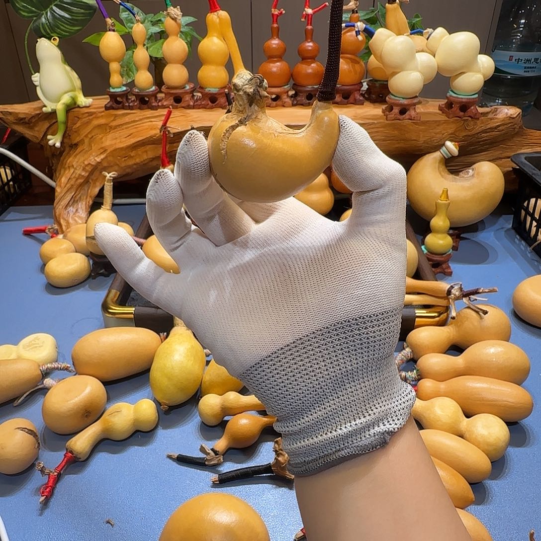 來****大叶紫檀（黑酸枝木类）