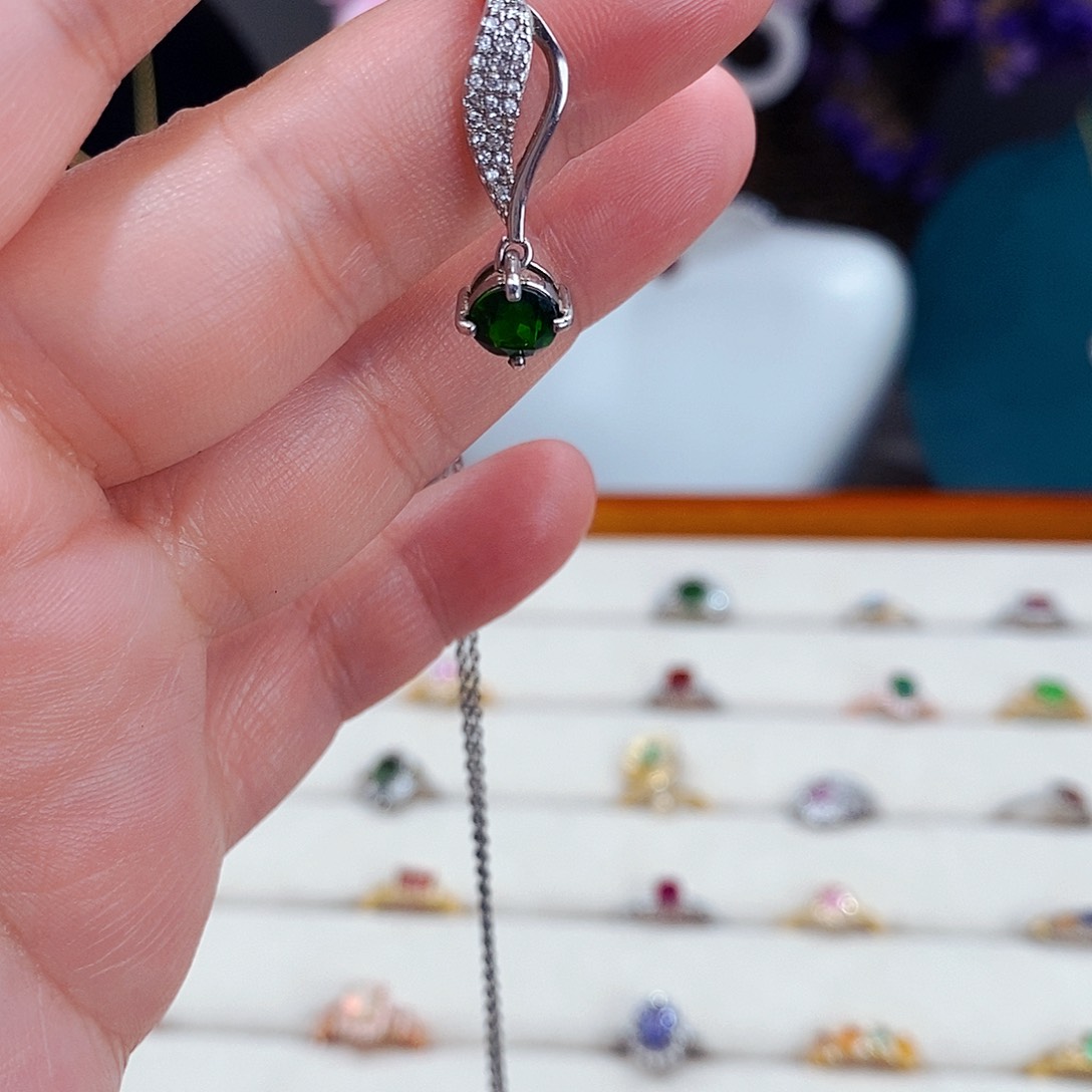 透辉石吊坠银S925镶嵌