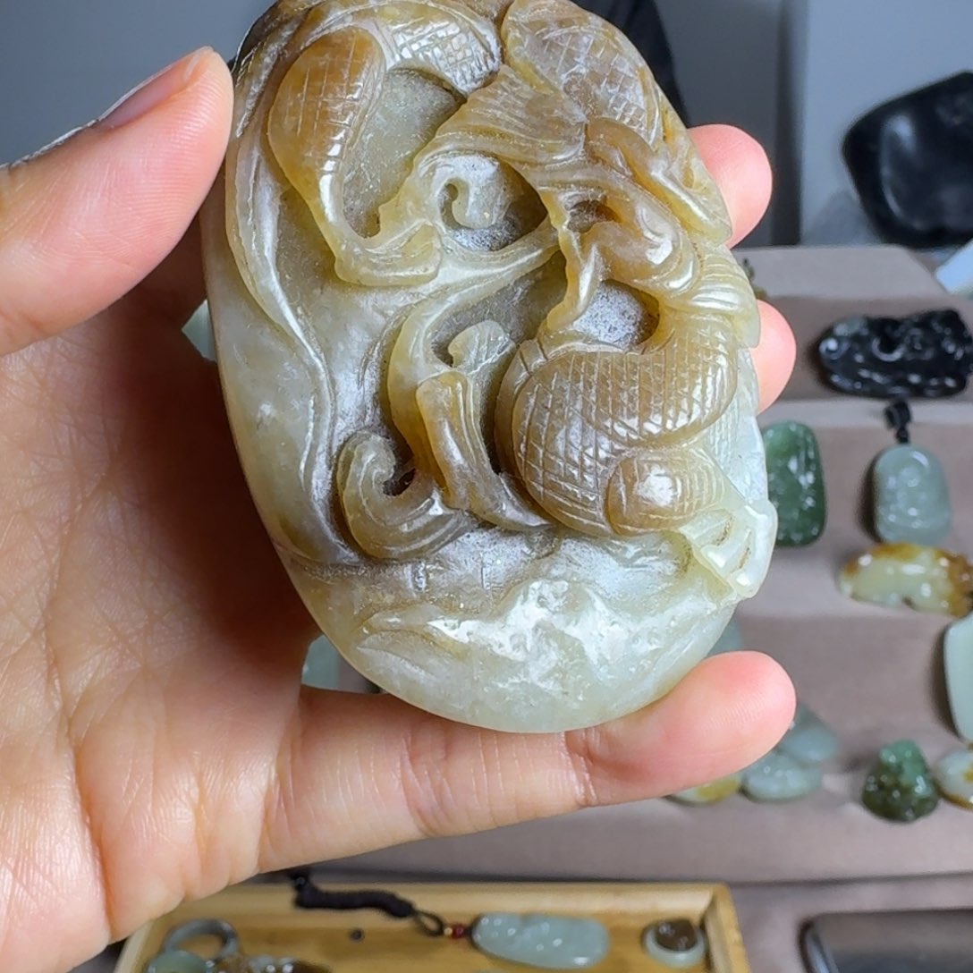 和田玉颈饰未镶嵌