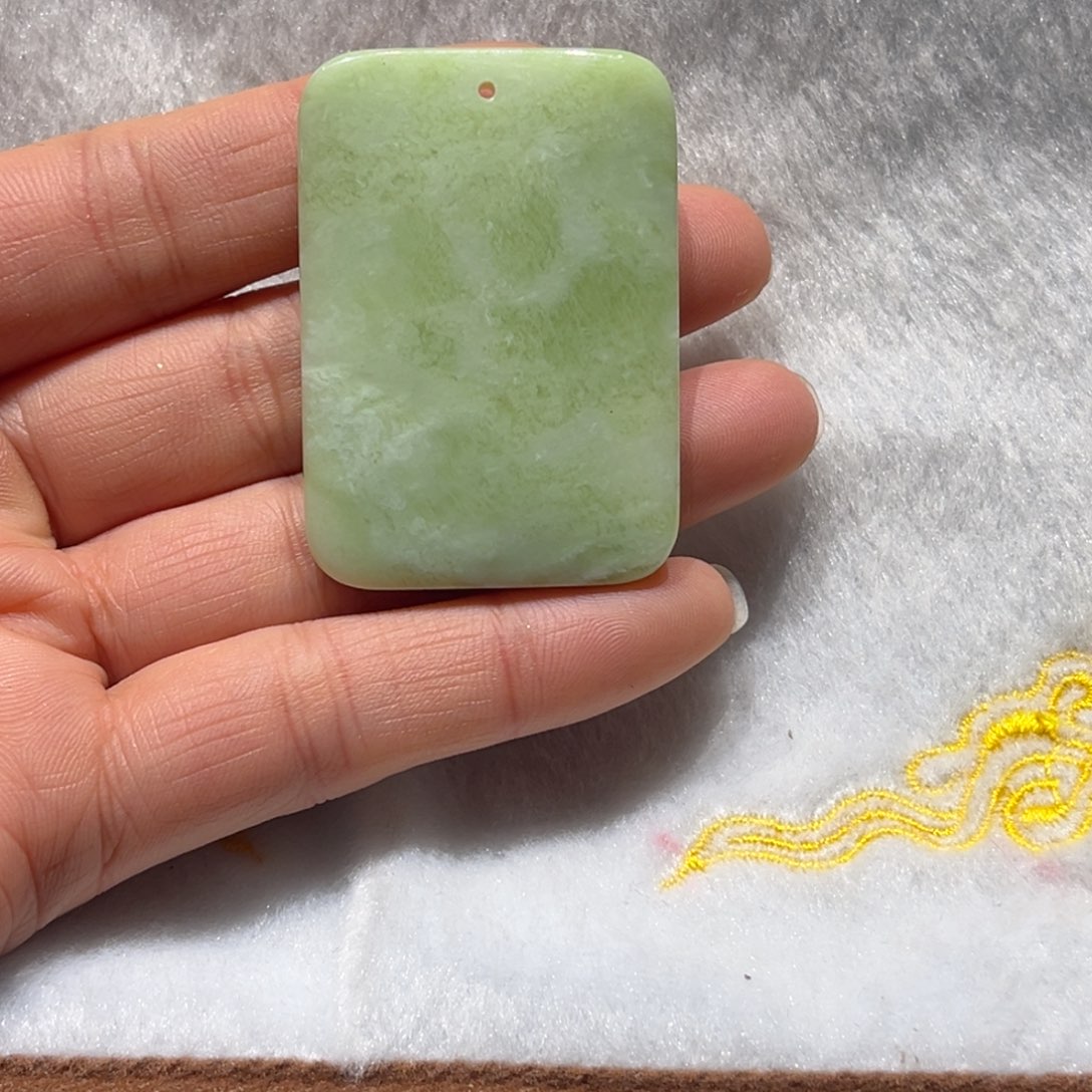 朴***飞蓝田玉（蛇纹石化大理石玉）未镶嵌挂件