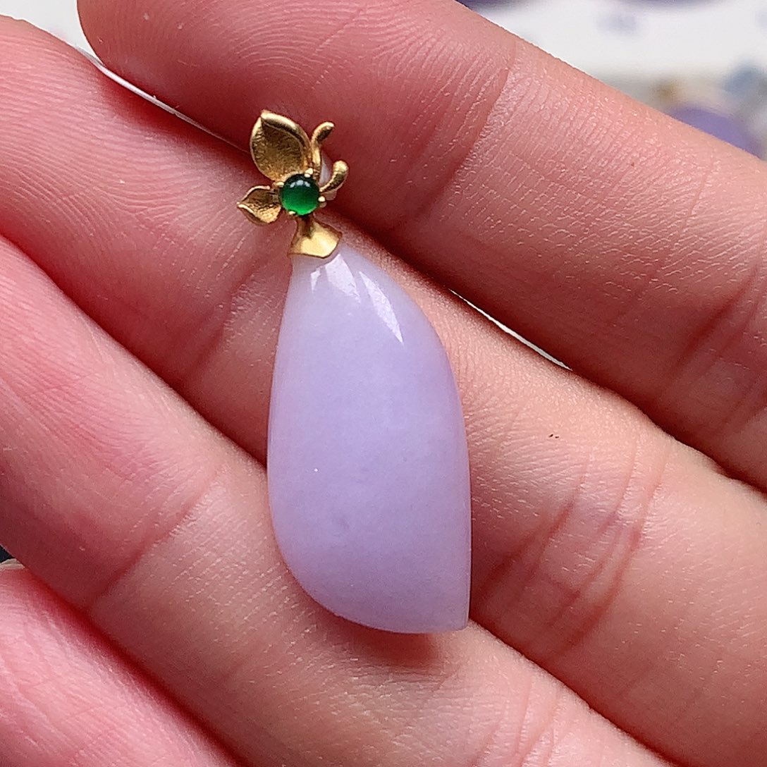 颈饰18K金镶嵌翡翠翡翠吊坠