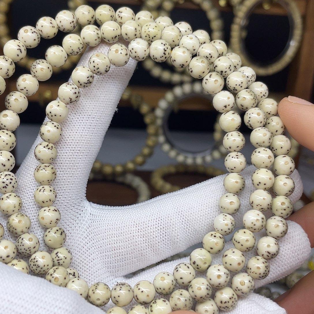 星月菩提吊坠7圆珠，大眼睛贯穿